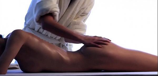  Brunette babe Vika gets her first time massage